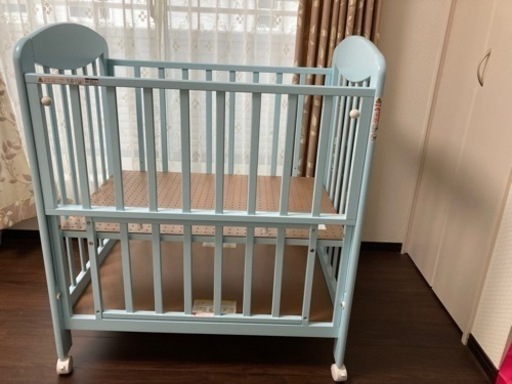 カトージ　ミニ　ベビーベッド