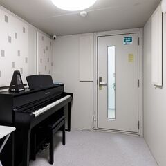 田園都市線 駅近【レンタルスペース】江田駅２分。防音室で楽器練習。プライベートレッスン。テレワークにWi-Fi、有線LAN完備。最適。の画像
