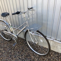 中古　27インチ自転車　6段切り替え　ライト付き　鍵付き