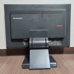 旧式モニター　Thinkvision　19インチの画像