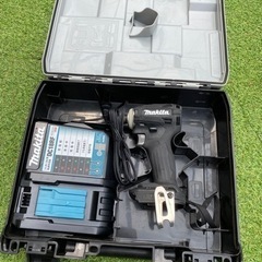 マキタ　インパクトドライバー　TD172D  makita 充電ドライバー