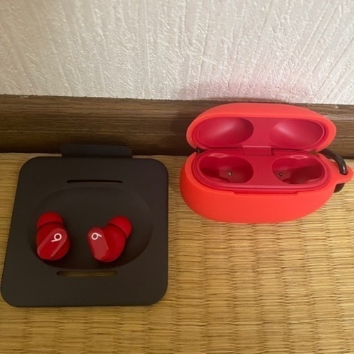 Beats Studio Buds  MJ503PAA レッド ケース付き