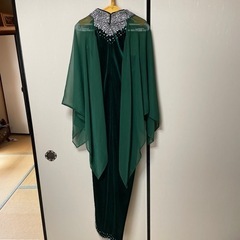 グリーン　スリット入りドレスの画像