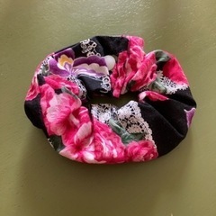 シュシュ　ヘアアクセサリー　ヘア飾り　3個おまとめ　の画像