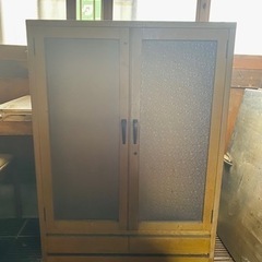 先約あります。昭和レトロ　磨りガラスのキャビネット　チェスト　食器棚