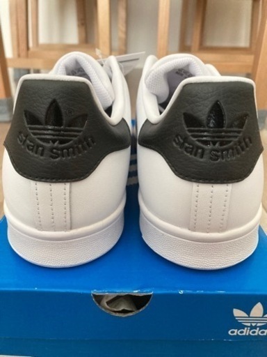 【新品・未使用・タグ付き】レア　アディダス　スタンスミス　ブラック