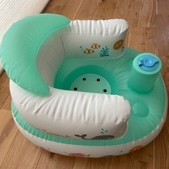 お風呂でもお部屋でも使えるふわふわバスチェアの画像