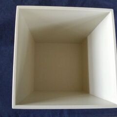 フラワーアレンジメントにいかがですか？　オフホワイトの画像