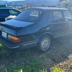 SAAB 900 i16 1989年式の画像