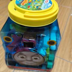 トーマスニューブロック