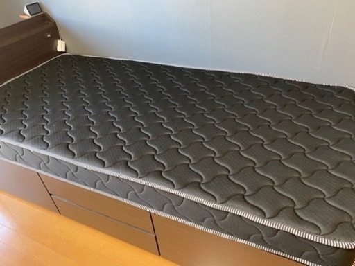 【交渉中】ベッドフレーム&マットレス