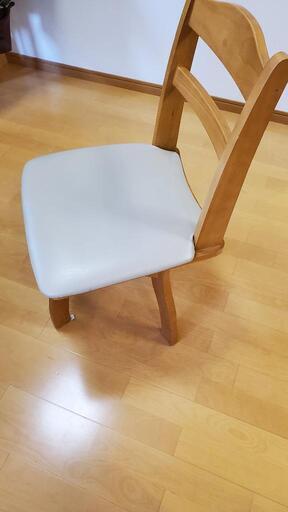 回転式ダイニングチェア