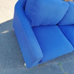 2人掛け　ソファー　足付き