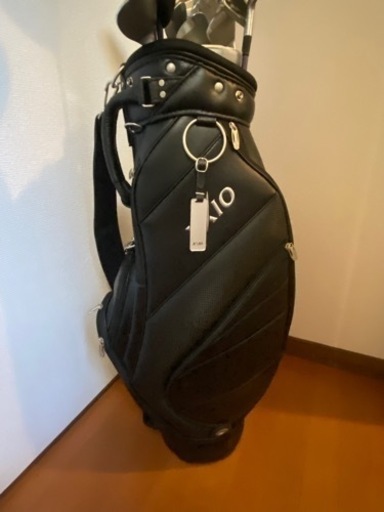【取引中】ダンロップ　xxio ゼクシオ　ゴルフ　キャディバッグ　ゴルフバッグ