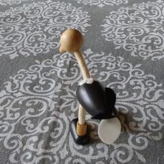 飾り物　木製ダチョウの画像