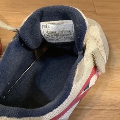 ⬜︎35. アシックス　スクスク　17cmの画像