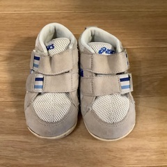 ⬜︎36. アシックス　スクスク　13cm
