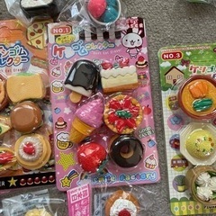 消しゴムコレクター　おもしろ消しゴム　食べ物メイン　アイスケーキラーメンおにぎりいちごなどなど　未使用の画像