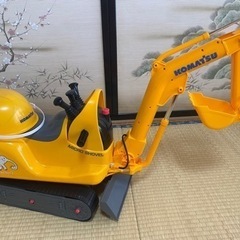 子ども用　KOMATSUショベルカー