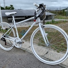 クロスバイク  白　2回使用　SHIMANO切替の画像