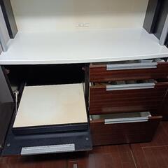 カップボード　食器棚　キッチンカウンターの画像