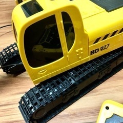 オモチャ　ユンボ　リモコン　中古品の画像