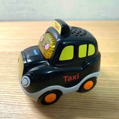 歌うミニカーとピーポー音がする救急車のセットの画像