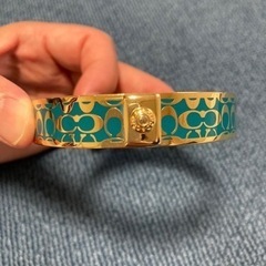 決まりました【美品‼︎】通年活躍‼︎COACH バングル　ブルー‼︎の画像