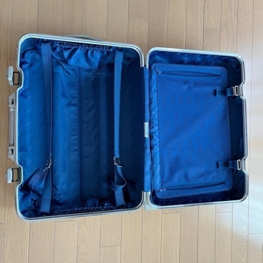 【取引終了】リモワ機内持ち込み用ケース2輪タイプ