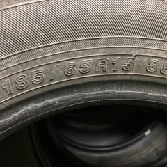 中古タイヤ　の画像