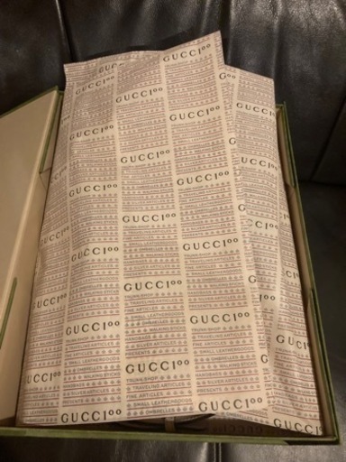現物見れます‼︎GUCCI グッチハンドバッグ　サイズ中
