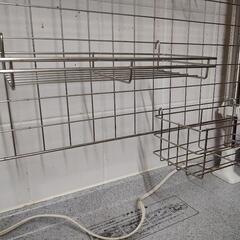 キッチン　つっぱり壁面収納　お引渡しは8月中希望の画像