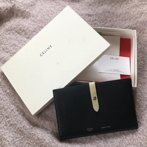 【緊急値下げ！】箱付き！CELINE ラージ ストラップ フラップ ウォレット ブラック ベージュ