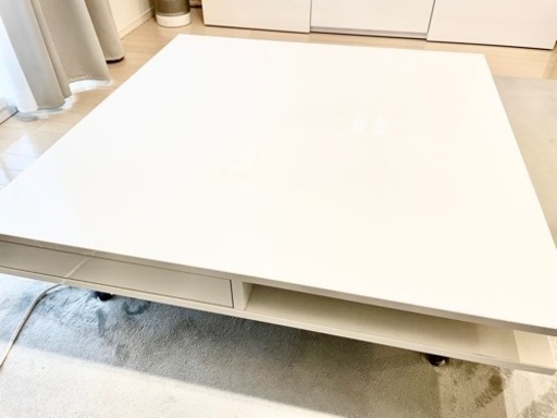 【お届けも可】IKEAのローテーブル