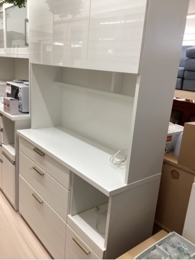 美原店　ニトリ　キッチンボード　幅105 高さ181エトナ105KB ホワイト　食器棚