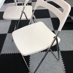 IKEA テーブル&パイプ椅子4脚セットの画像