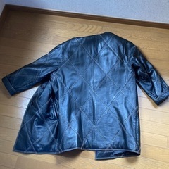 黒コート　羊革　１６０cmの画像