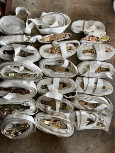 10mのラッシングベルト 18個