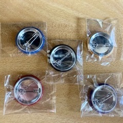 [新品・未開封]  恐竜　缶バッジ　5個セットの画像