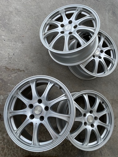 (少し値下げ:最終)アルミホイール4本(ハリヤーH17年だったと思います)