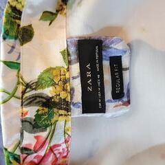 ZARA REGULAR FIT 花柄シャツの画像