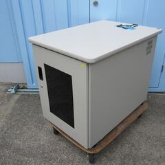 サーバーラック　鍵無し　600ｘ850ｘ700