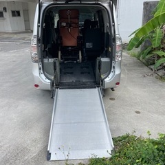 福祉車両　介護車　スロープ　車椅子の画像