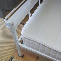 ニトリ　シングルベッド（スチール）ホワイト（マットレス有）