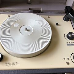【商談中】昭和レトロ　ポータブルレコードプレイヤーの画像