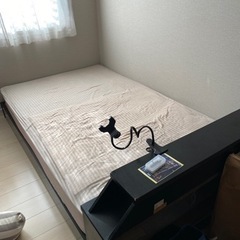セミダブルベッドの画像