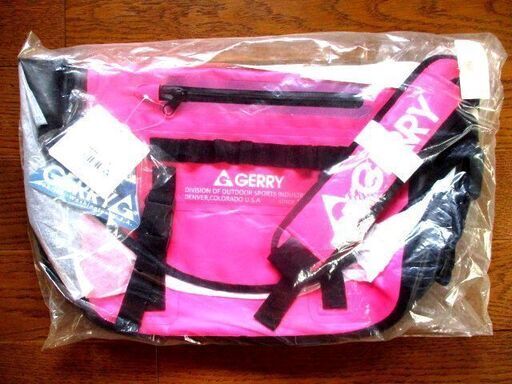GERRY メッセンジャー ショルダー バッグ WATER TIGHT 10Lタイプ 防水ポータリン素材 止水ファスナー付 GE-5004  . 新品未開封品
