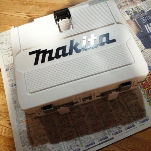 マキタ　インパクトドライバー　　充電器セット