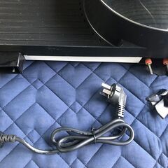 ☆彡200ｖホットプレート!!!新品未使用品!!!少し訳あり!!!２品同時に調理できます!!!セパレートグリラー!!!焼肉・鍋!!の画像