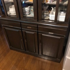 食器棚の画像